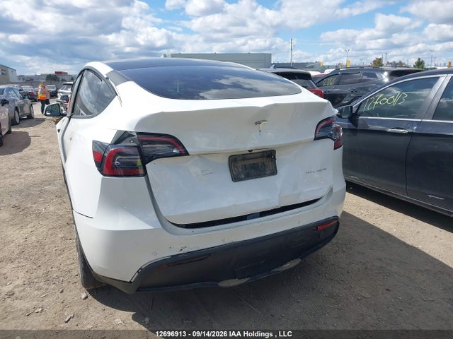 Продажа на аукционе авто 2021 Tesla Model Y Long Range, vin: 5YJYGAEE7MF186345, номер лота: 12696913