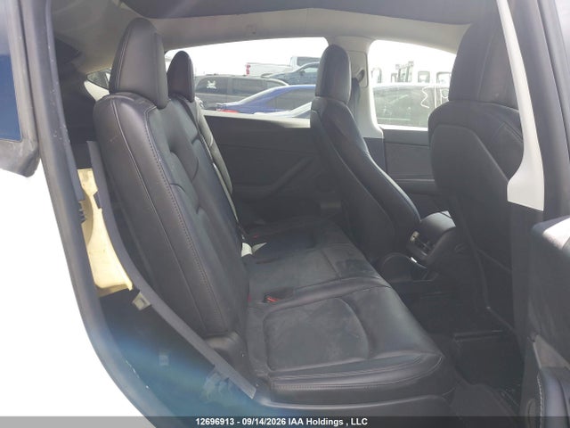 Продажа на аукционе авто 2021 Tesla Model Y Long Range, vin: 5YJYGAEE7MF186345, номер лота: 12696913