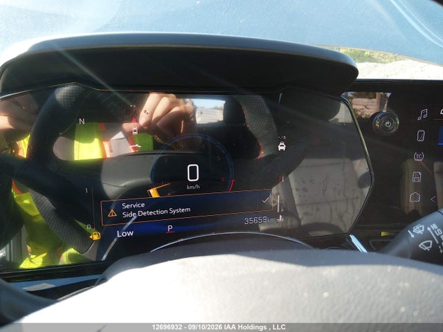 12696932 :رقم المزاد ، KL77LJE23SC213531 vin ، 2025 Chevrolet Trax 2rs مزاد بيع