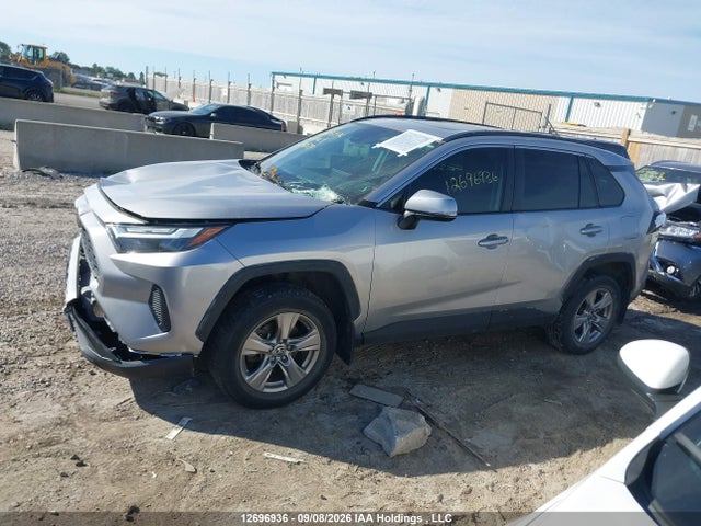 Auction sale of the 2022 Toyota Rav4 Xle, vin: 2T3R1RFV2NC272579, lot number: 12696936