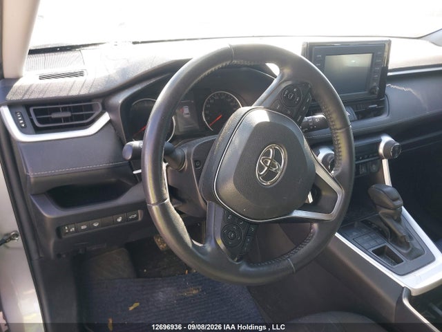 Auction sale of the 2022 Toyota Rav4 Xle, vin: 2T3R1RFV2NC272579, lot number: 12696936