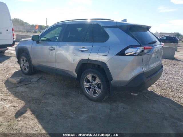 Auction sale of the 2022 Toyota Rav4 Xle, vin: 2T3R1RFV2NC272579, lot number: 12696936