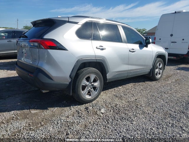 Auction sale of the 2022 Toyota Rav4 Xle, vin: 2T3R1RFV2NC272579, lot number: 12696936