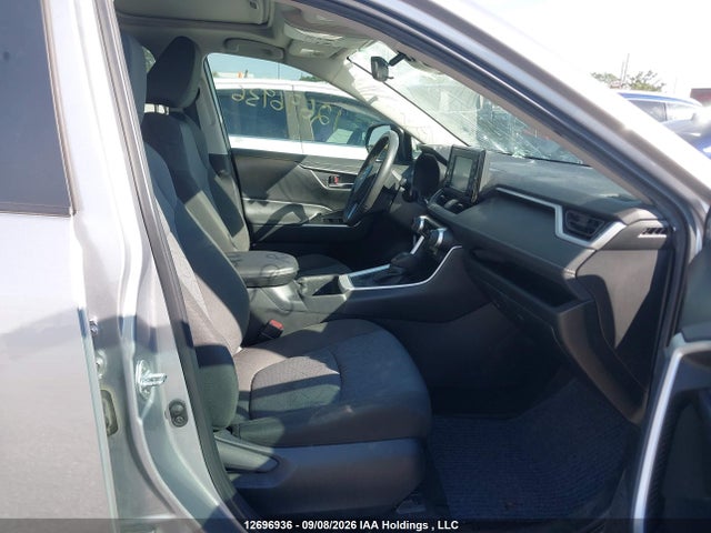 Auction sale of the 2022 Toyota Rav4 Xle, vin: 2T3R1RFV2NC272579, lot number: 12696936