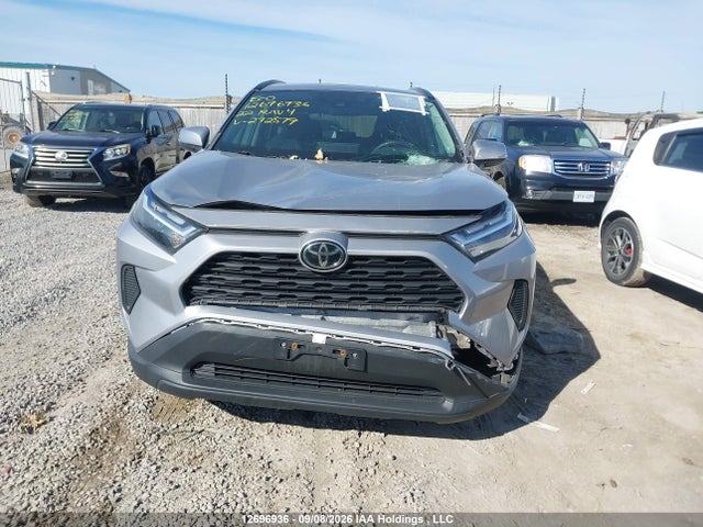 Auction sale of the 2022 Toyota Rav4 Xle, vin: 2T3R1RFV2NC272579, lot number: 12696936