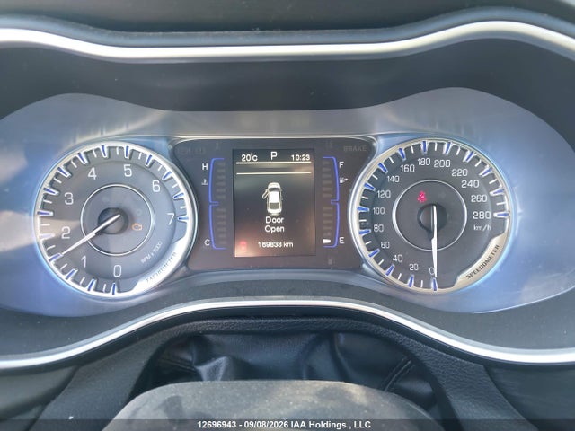 2015 Chrysler 200 Lx მანქანა იყიდება აუქციონზე, vin: 1C3CCCFB6FN557235, აუქციონის ნომერი: 12696943