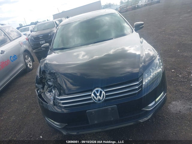 12696951 :رقم المزاد ، 1VWBS7A36FC040057 vin ، 2015 Volkswagen Passat 1.8 Tsi Comfortline مزاد بيع