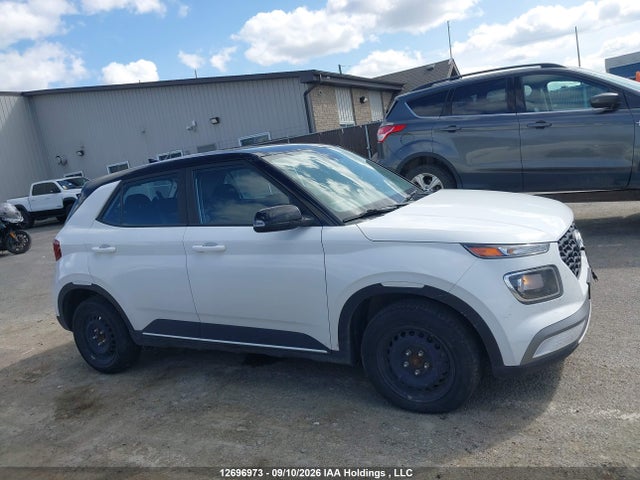 Продаж на аукціоні авто 2022 Hyundai Venue Essential Auto Ivt With Two-tone Body Colour, vin: KMHRB8A37NU198371, номер лоту: 12696973