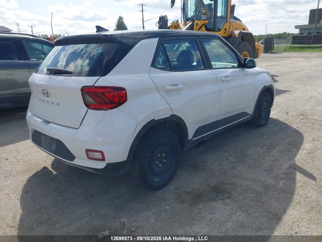 Продаж на аукціоні авто 2022 Hyundai Venue Essential Auto Ivt With Two-tone Body Colour, vin: KMHRB8A37NU198371, номер лоту: 12696973