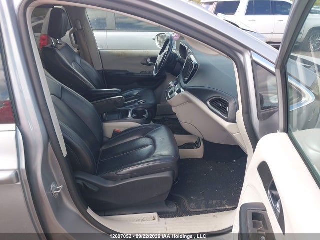 2021 Chrysler Pacifica Touring-l მანქანა იყიდება აუქციონზე, vin: 2C4RC1BG5MR583241, აუქციონის ნომერი: 12697052