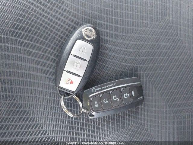 12684913 :رقم المزاد ، 5N1AT2MV1FC783572 vin ، 2015 Nissan Rogue S/sl/sv مزاد بيع