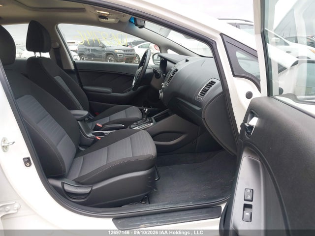 KIA Forte 2017 3KPFL4A80HE072235 Image 5