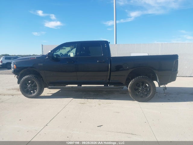 12697198 :رقم المزاد ، 3C6UR5DJ2NG153979 vin ، 2022 Ram 2500 Big Horn/lone Star مزاد بيع