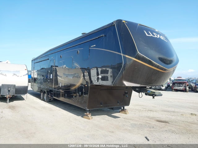 2016 1A9A2EM2XGA910633 main image