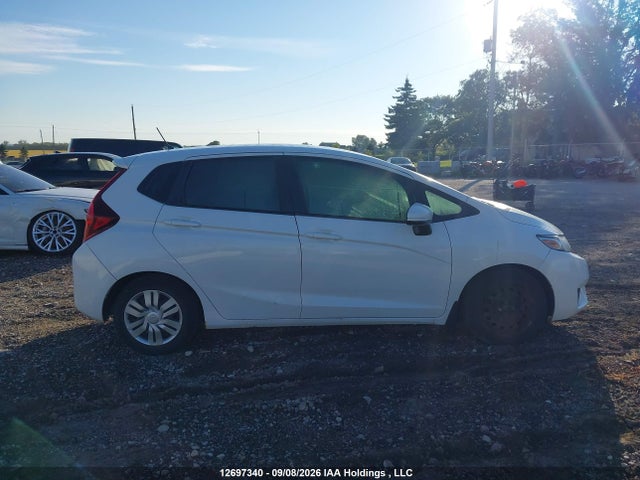 Honda Fit 2015 3HGGK5G57FM101700 Image 13