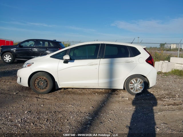 Honda Fit 2015 3HGGK5G57FM101700 Image 14