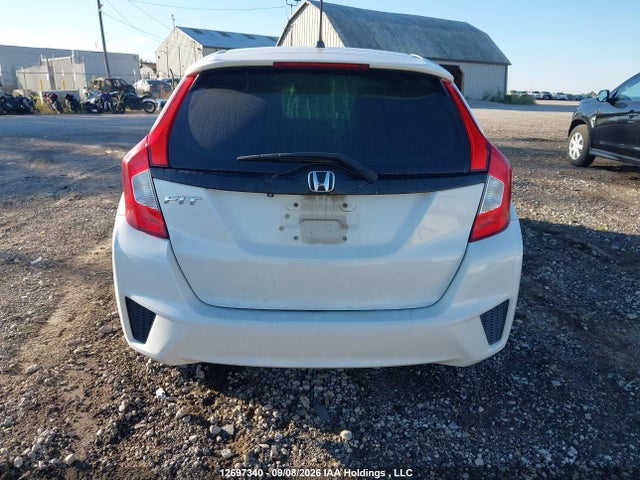 Honda Fit 2015 3HGGK5G57FM101700 Image 16