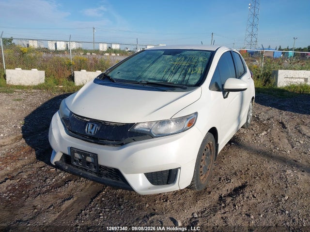 Honda Fit 2015 3HGGK5G57FM101700 Image 2