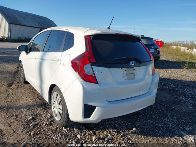 Honda Fit 2015 3HGGK5G57FM101700 Image 3