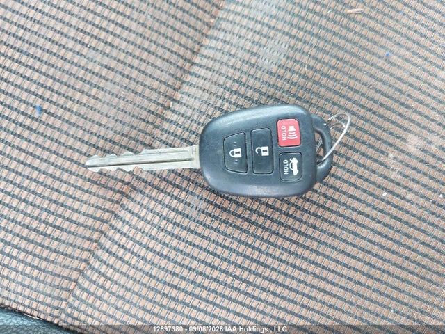 Продажа на аукционе авто 2014 Toyota Corolla L/le/le Pls/prm/s/s Pls, vin: 2T1BURHE9EC126727, номер лота: 12697380