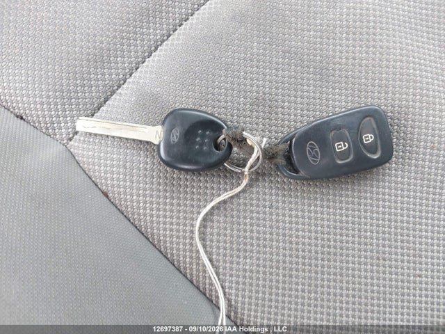 2013 Hyundai Accent Gl მანქანა იყიდება აუქციონზე, vin: KMHCT4AE5DU291417, აუქციონის ნომერი: 12697387