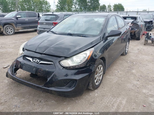 2013 Hyundai Accent Gl მანქანა იყიდება აუქციონზე, vin: KMHCT4AE5DU291417, აუქციონის ნომერი: 12697387