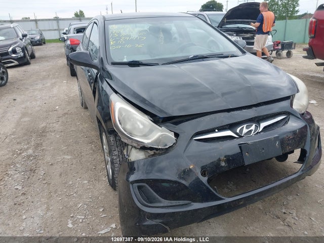 2013 Hyundai Accent Gl მანქანა იყიდება აუქციონზე, vin: KMHCT4AE5DU291417, აუქციონის ნომერი: 12697387