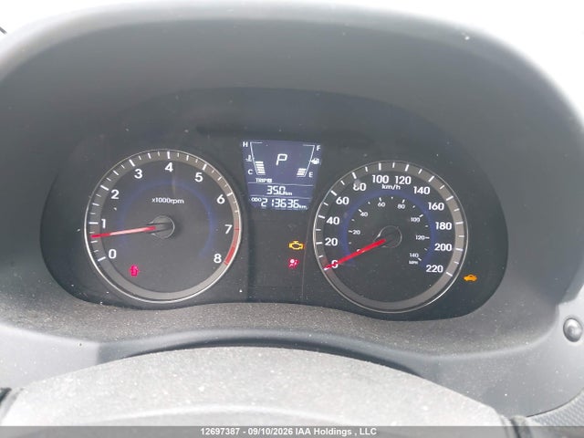 2013 Hyundai Accent Gl მანქანა იყიდება აუქციონზე, vin: KMHCT4AE5DU291417, აუქციონის ნომერი: 12697387