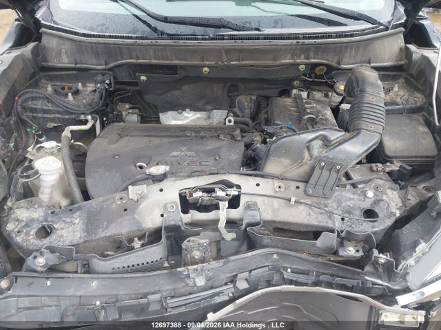 JA4AJUAU8MU603264 Mitsubishi RVR ES