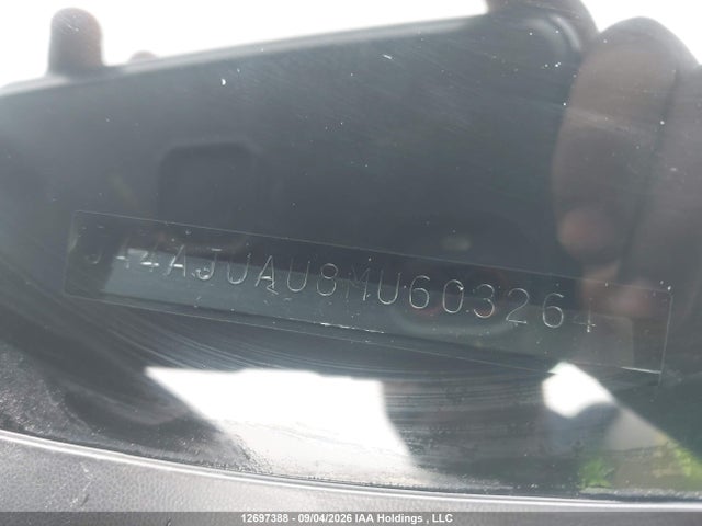 JA4AJUAU8MU603264 Mitsubishi RVR ES