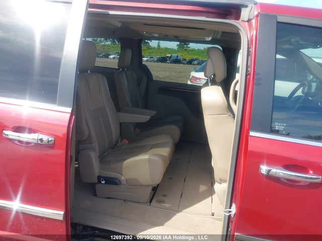 12697392 :رقم المزاد ، 2C4RC1GG5GR128628 vin ، 2016 Chrysler Town & Country Limited Platinum مزاد بيع