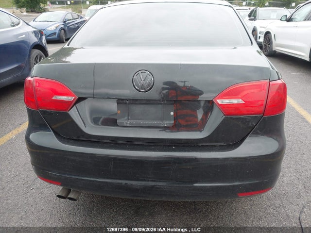 2011 Volkswagen Jetta 2.5l Comfortline/2.5l Sportline მანქანა იყიდება აუქციონზე, vin: 3VWDX7AJ8BM373555, აუქციონის ნომერი: 12697396