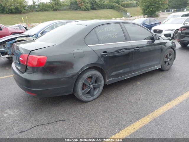 2011 Volkswagen Jetta 2.5l Comfortline/2.5l Sportline მანქანა იყიდება აუქციონზე, vin: 3VWDX7AJ8BM373555, აუქციონის ნომერი: 12697396