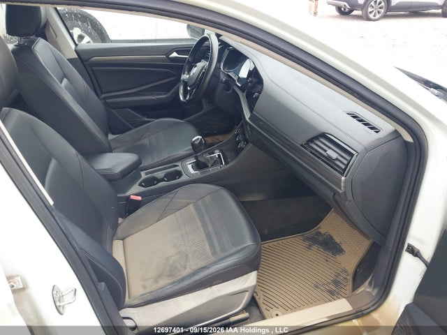 3VWE57BU2KM011837 Volkswagen JETTA SEL