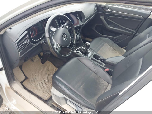3VWE57BU2KM011837 Volkswagen JETTA SEL