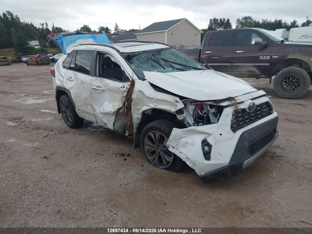 Продажа на аукционе авто 2022 Toyota Rav4 Limited, vin: 2T3DWRFV1NW150158, номер лота: 12697434