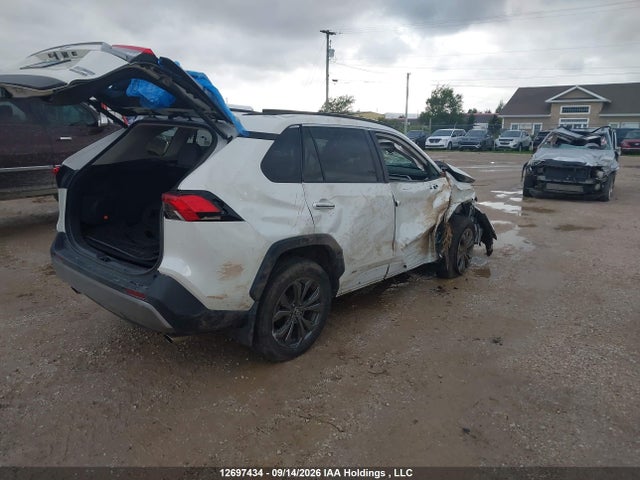 Продажа на аукционе авто 2022 Toyota Rav4 Limited, vin: 2T3DWRFV1NW150158, номер лота: 12697434