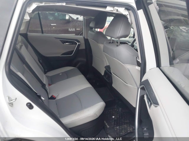 Продажа на аукционе авто 2022 Toyota Rav4 Limited, vin: 2T3DWRFV1NW150158, номер лота: 12697434