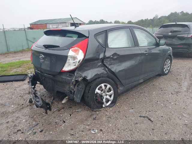 2013 Hyundai Accent Gls/gs მანქანა იყიდება აუქციონზე, vin: KMHCT5AE5DU066341, აუქციონის ნომერი: 12697467
