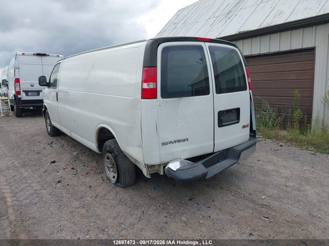 GMC Savana G2500 2017 1GTW7BFFXH1129463 Image 3
