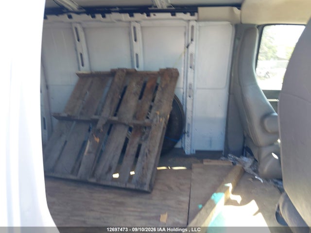GMC Savana G2500 2017 1GTW7BFFXH1129463 Image 8