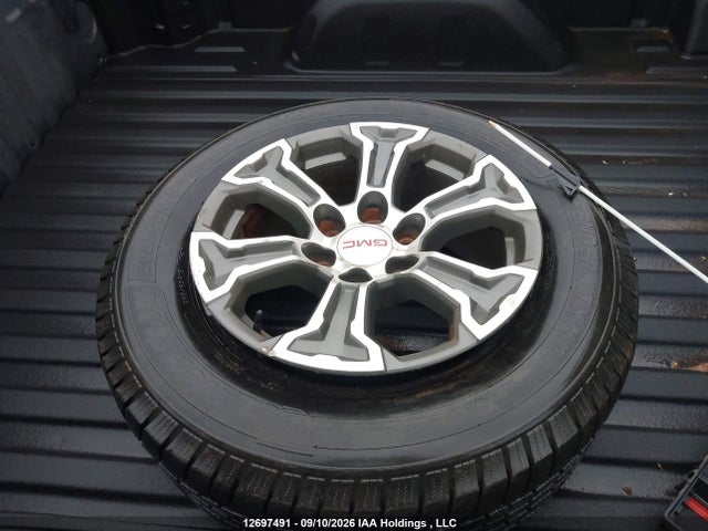 2019 Gmc Sierra 1500 Slt მანქანა იყიდება აუქციონზე, vin: 1GTR9DEL8KZ294138, აუქციონის ნომერი: 12697491