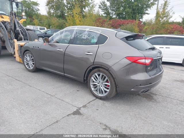 Maserati Levante Gransport 2018 ZN661XUS8JX289521 Image 3
