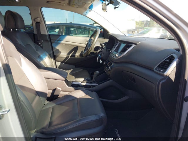 Продажа на аукционе авто 2018 Hyundai Tucson Se 2.0l, vin: KM8J33A40JU777282, номер лота: 12697534
