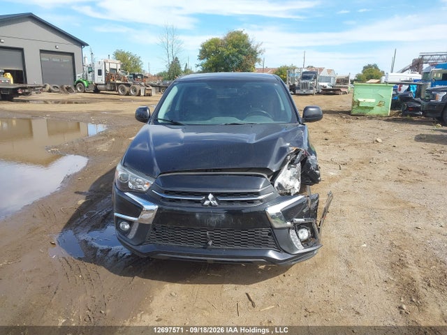 Mitsubishi RVR 2018 JA4AJ3AUXJU602879 Image 13