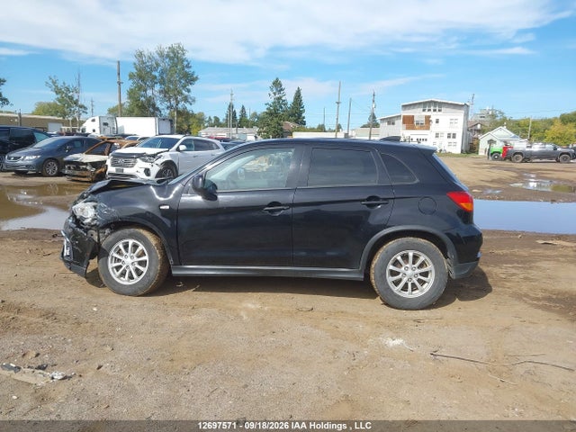 Mitsubishi RVR 2018 JA4AJ3AUXJU602879 Image 15