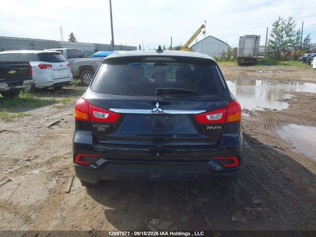 Mitsubishi RVR 2018 JA4AJ3AUXJU602879 Image 17