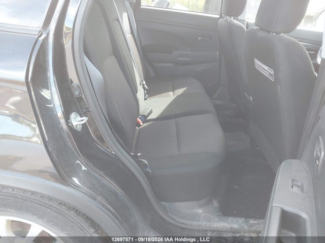 Mitsubishi RVR 2018 JA4AJ3AUXJU602879 Image 8
