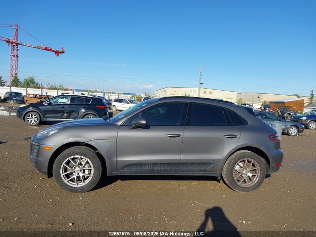 WP1AB2A5XFLB43676 Porsche MACAN S