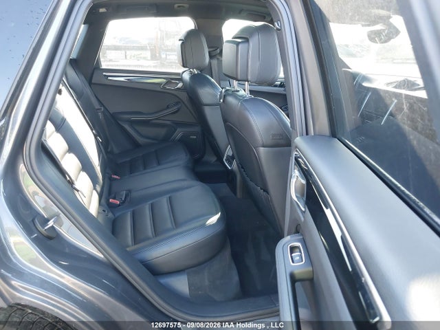 WP1AB2A5XFLB43676 Porsche MACAN S